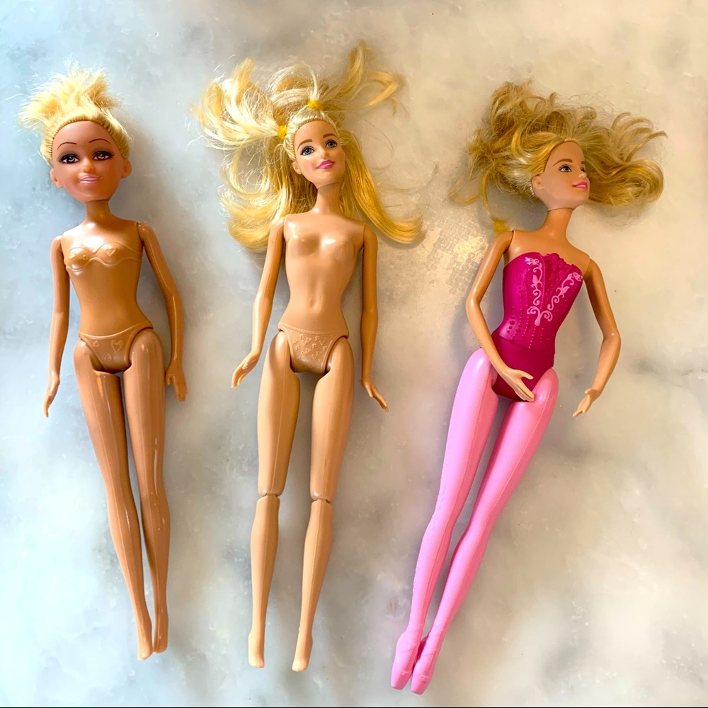 Ballet Barbie, Flexible Barbie.